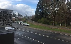 Deloraine Hotel